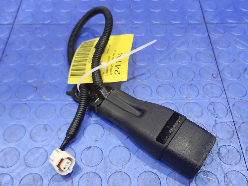 2016 Toyota Prius Front Seat Belt