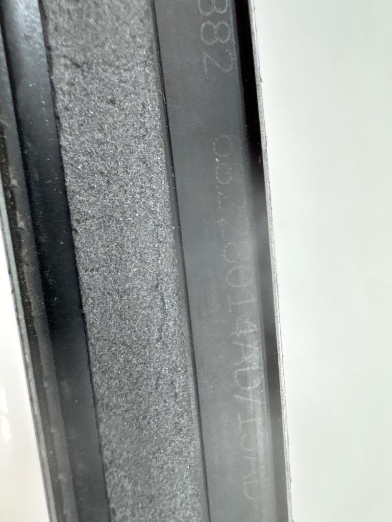 2017 Chrysler Pacifica Front Door Moulding