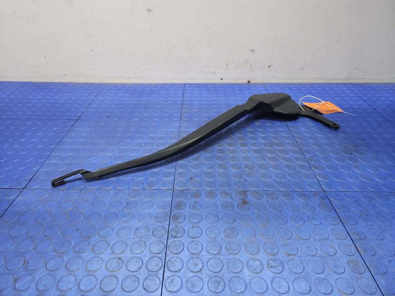 2014 Toyota Prius Wiper Arm