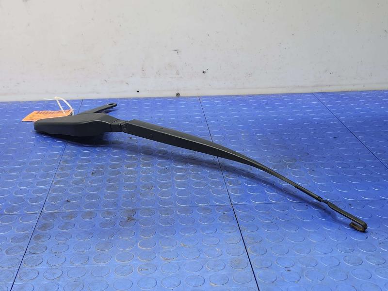 2014 Toyota Prius Wiper Arm