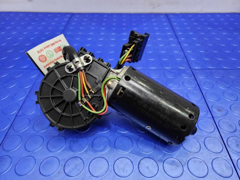 2006 Mercedes S-Class Wiper Motor Front