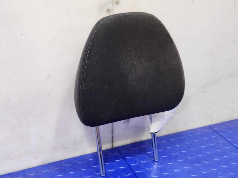 2015 Nissan Rogue Headrest