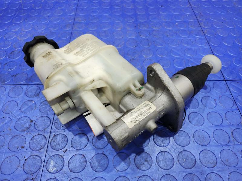 2009 Chevrolet Malibu Master Cylinder