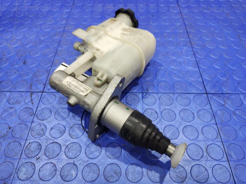 2009 Chevrolet Malibu Master Cylinder