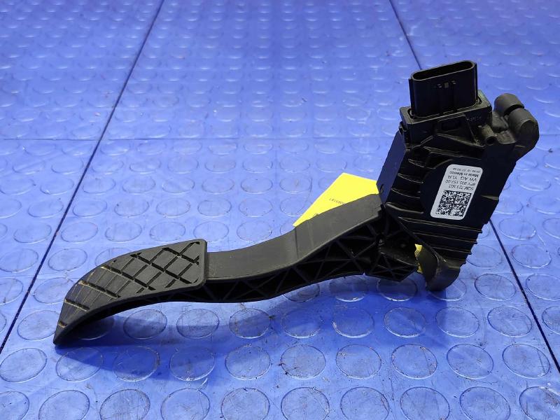 2019-2024 Volkswagen Jetta Accelerator Pedal Assembly Genuine OEM 5QM723503