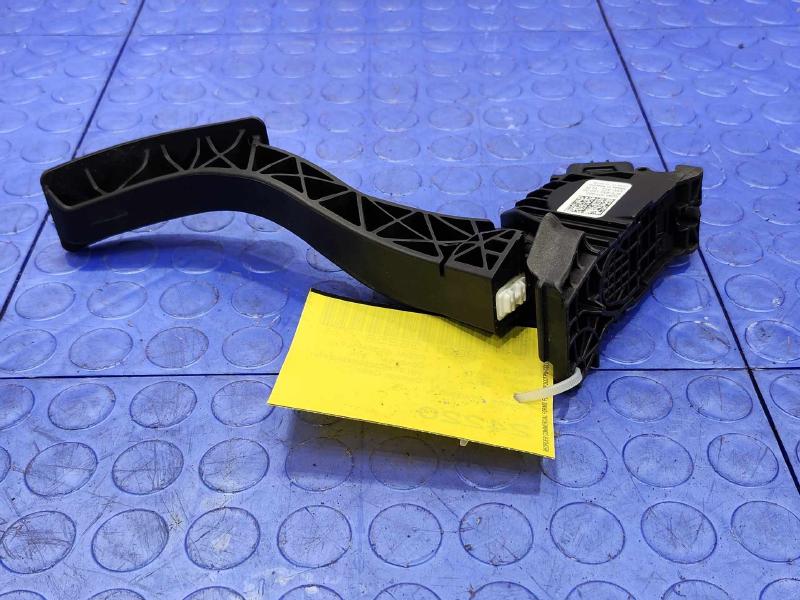 2019-2024 Volkswagen Jetta Accelerator Pedal Assembly Genuine OEM 5QM723503