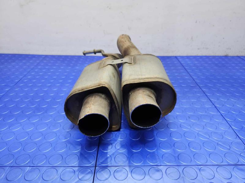 2011 Volkswagen Touareg Muffler