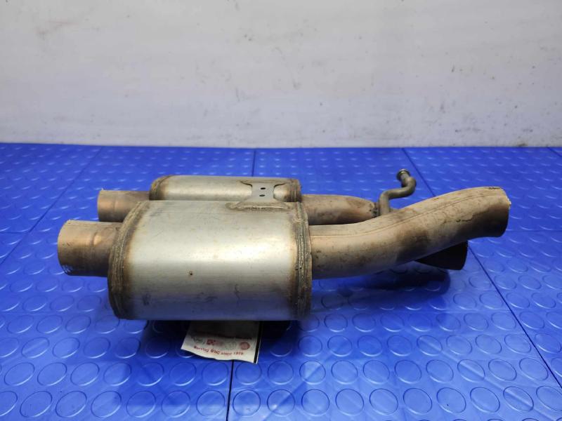 2011 Volkswagen Touareg Muffler