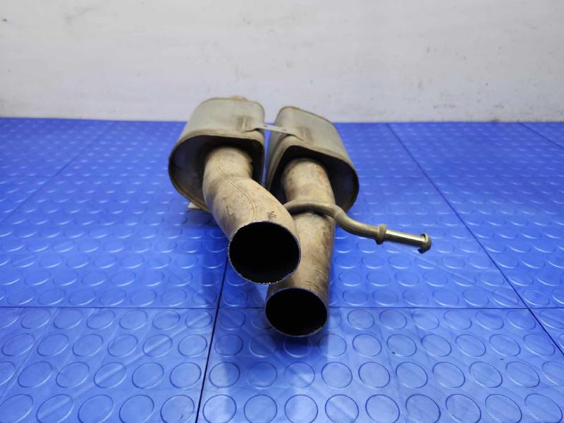 2011 Volkswagen Touareg Muffler