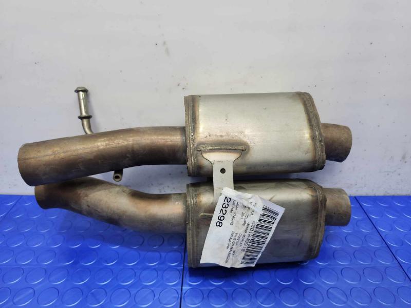 2011 Volkswagen Touareg Muffler
