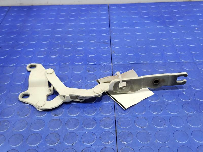 2008 BMW 128i Hood Hinge