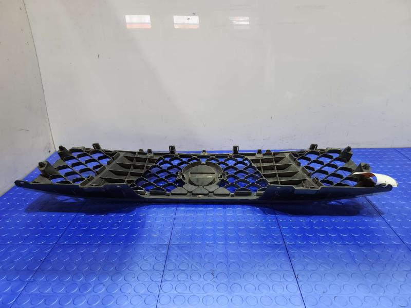 2006 Nissan Pathfinder Grille