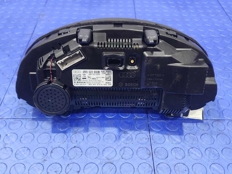 2017 Audi Q7 Speedometer