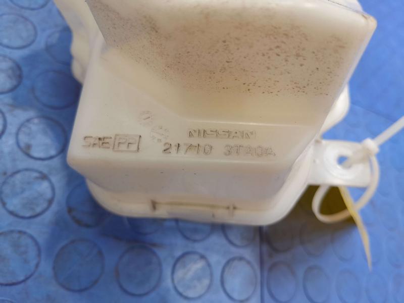 2015 Nissan Altima Coolant Recovery Bottle