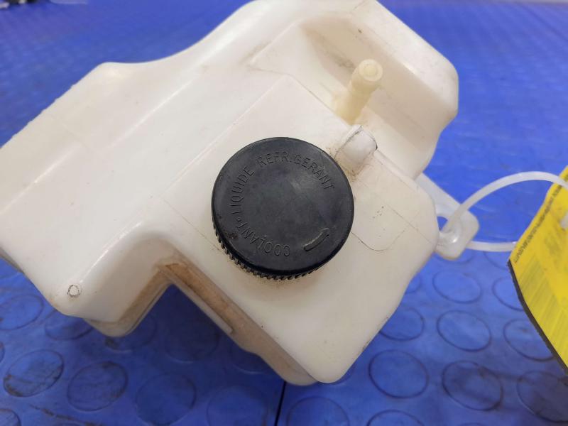 2015 Nissan Altima Coolant Recovery Bottle