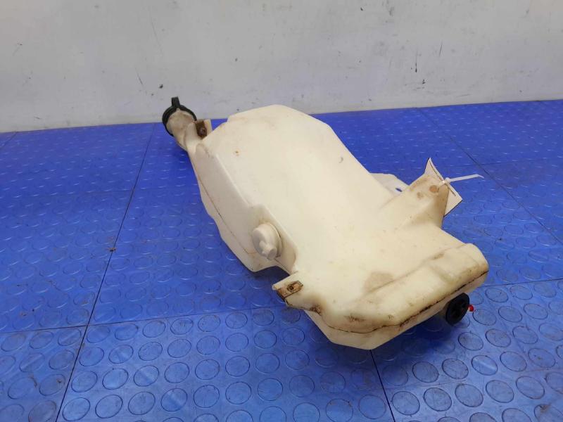 2008 Chevrolet Silverado 1500 Washer Bottle