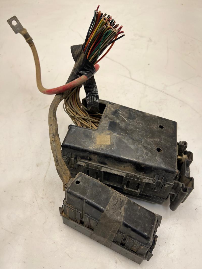 1998 Ford F-150 Engine Power Distribution Box Fuse Box Relay Box OEM