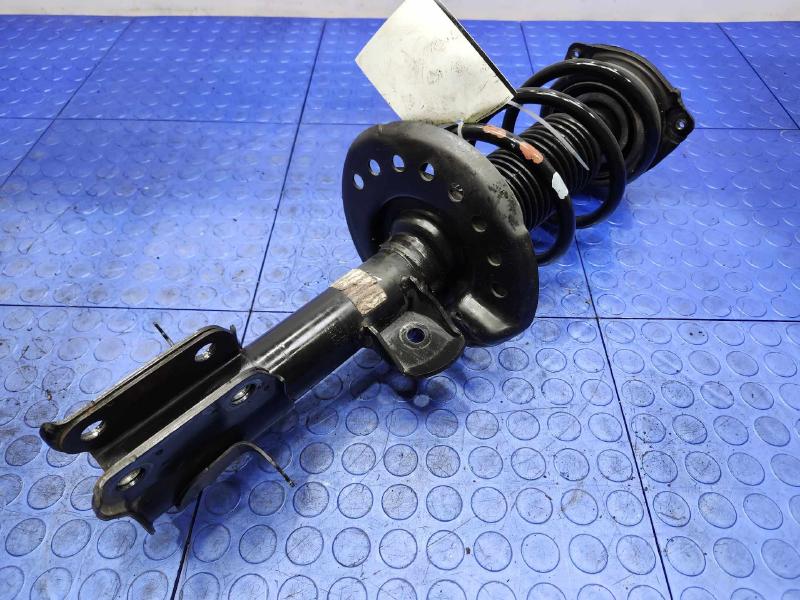 2015 Nissan Leaf Strut Assembly