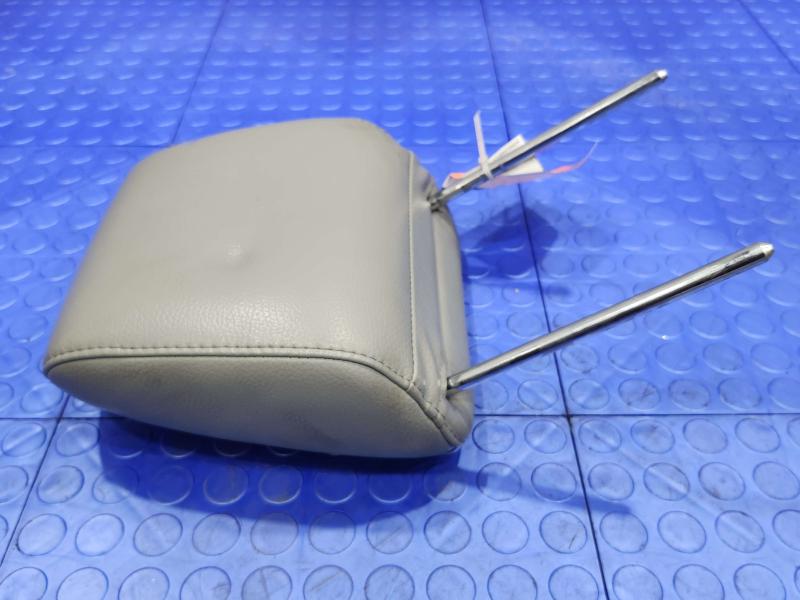 2006 Ford Mustang Headrest