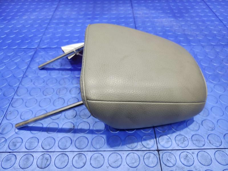 2006 Ford Mustang Headrest