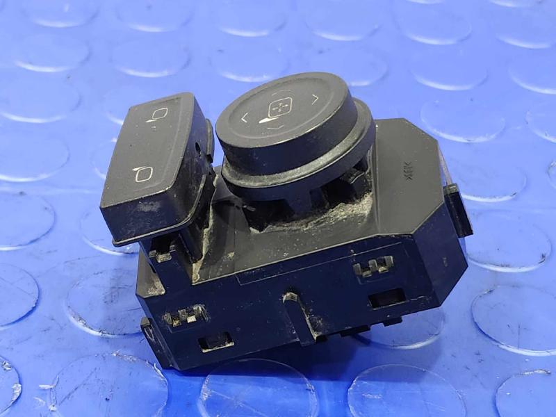 2014 Chevrolet Silverado 1500 Door Switch Front