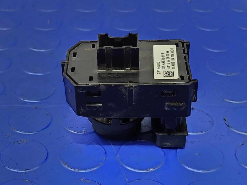 2014 Chevrolet Silverado 1500 Door Switch Front