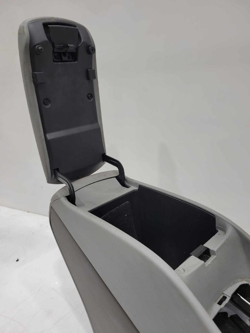 2017 Chevrolet Malibu Front Console