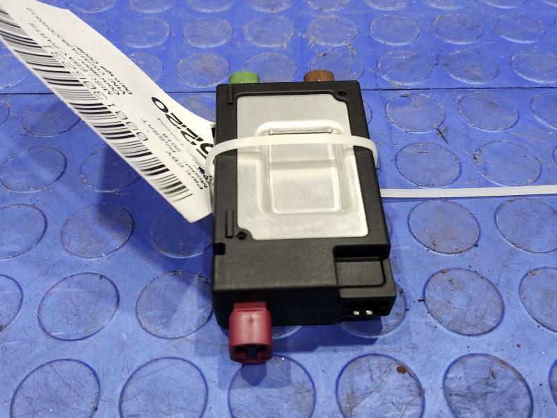 2017-2018 Volkswagen Passat USB Hub Splitter Control Module OEM 5G0035953C