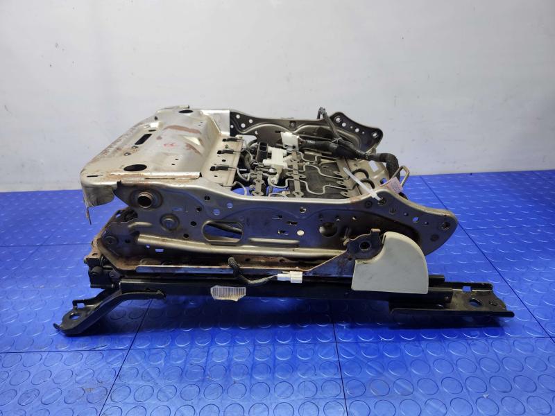 2014 Infiniti QX60 Seat Track