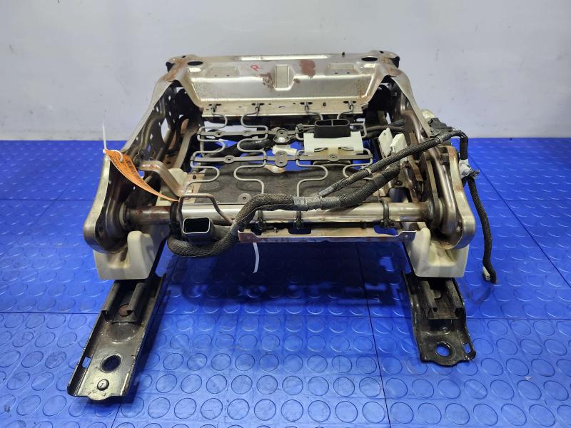 2014 Infiniti QX60 Seat Track
