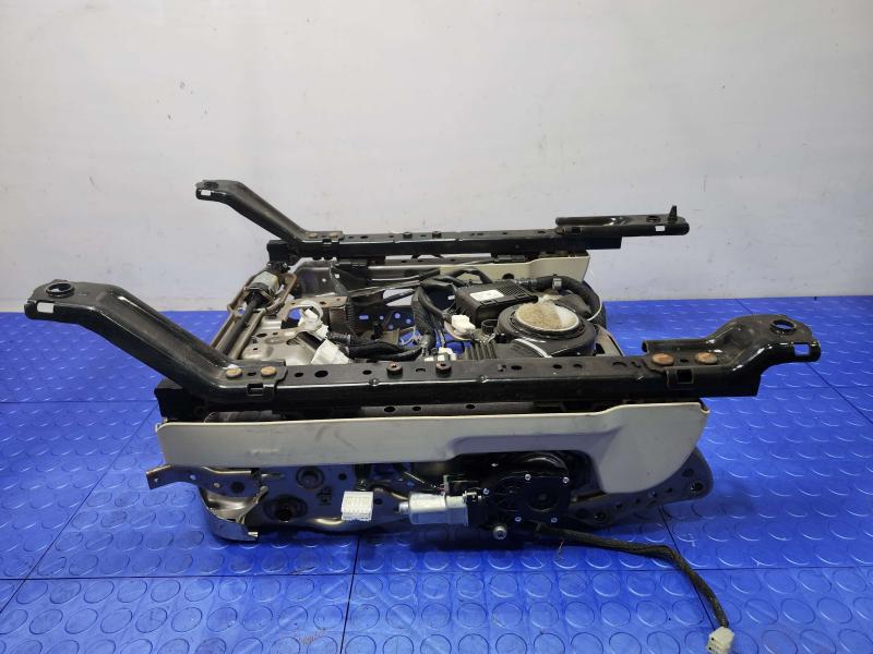 2014 Infiniti QX60 Seat Track