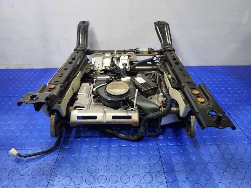 2014 Infiniti QX60 Seat Track