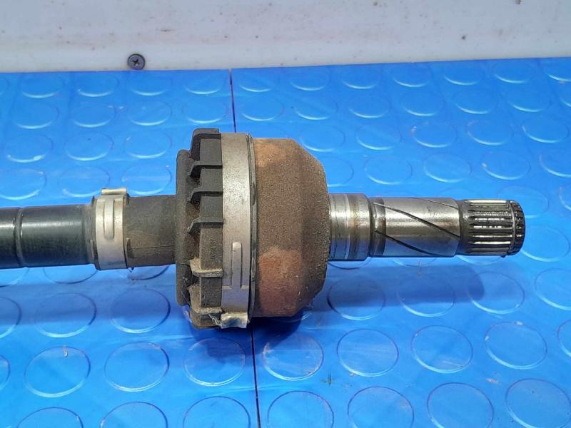 2018 Volvo S90 Axle Shaft