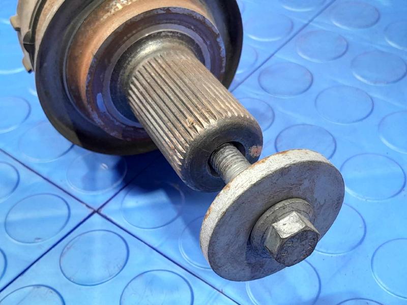 2018 Volvo S90 Axle Shaft
