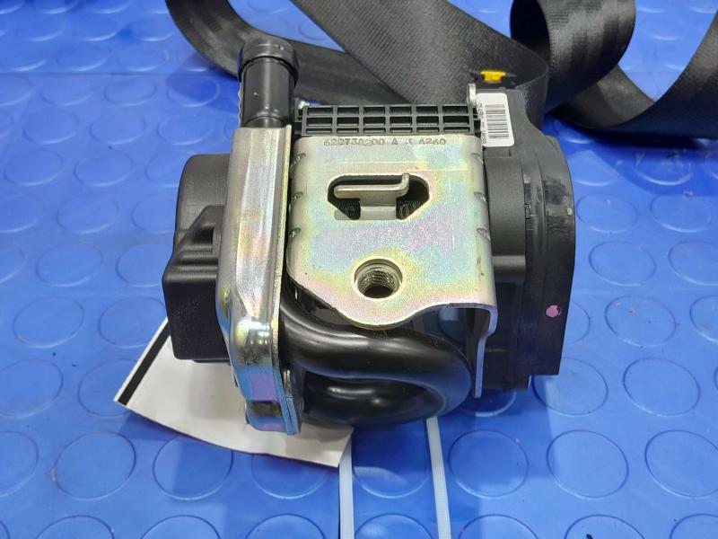 2017 Jaguar XE Front Seat Belt
