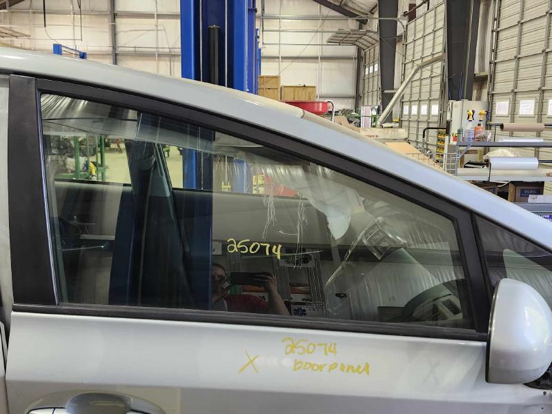 2014 Toyota Prius Front Door Glass/Window