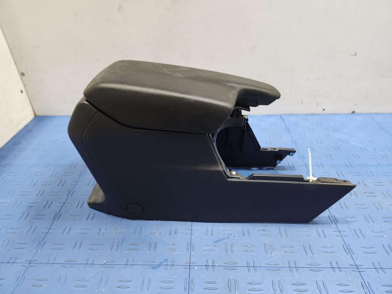 2018 Subaru Crosstrek Front Console