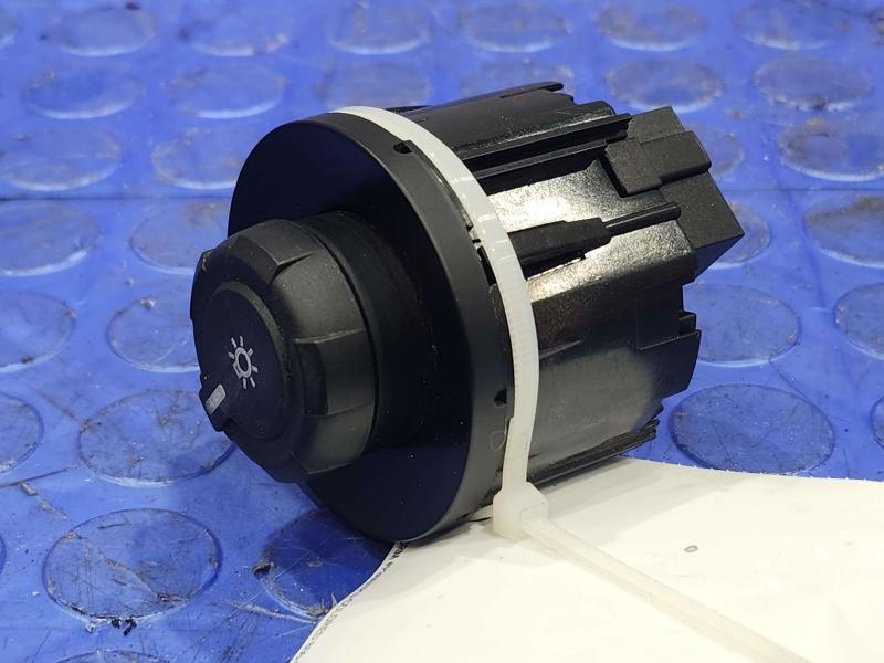 2013 Ford F-150 Headlight Switch (Dash Mtd)