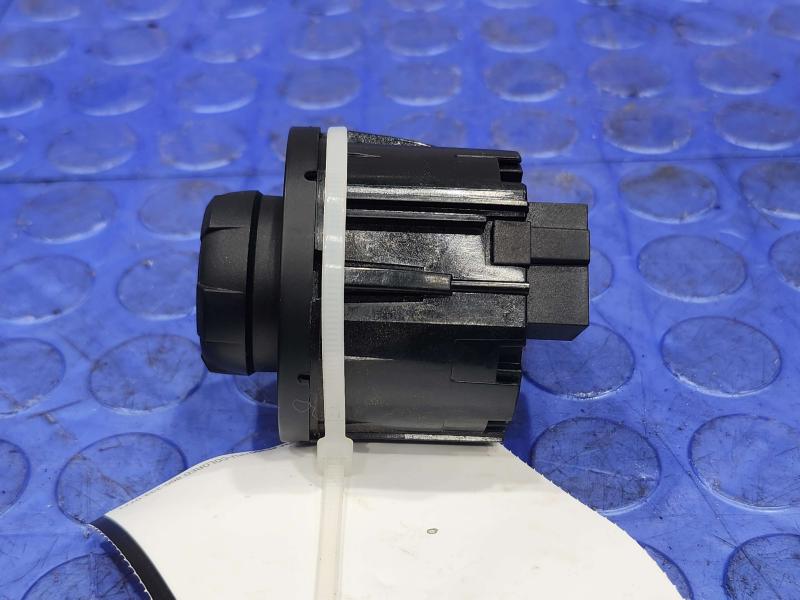 2013 Ford F-150 Headlight Switch (Dash Mtd)