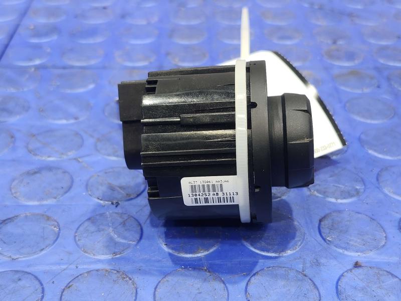 2013 Ford F-150 Headlight Switch (Dash Mtd)