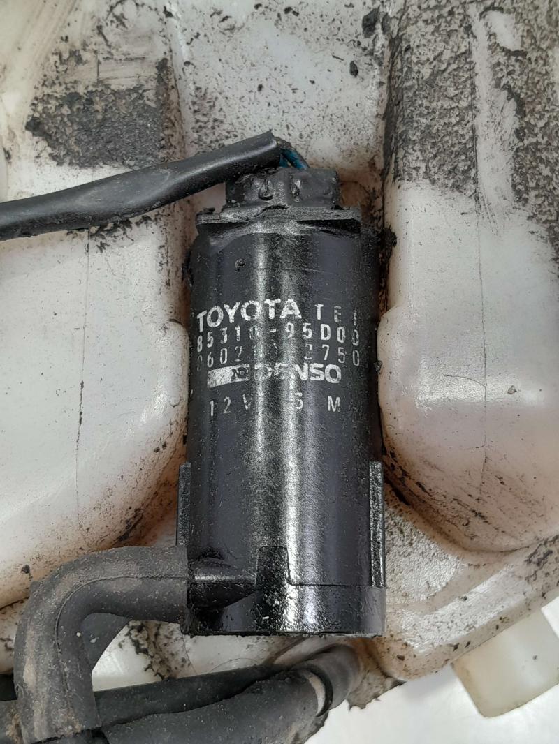 1991 - 1995 Toyota Previa Windshield Washer Fluid Reservoir OEM 8531528130