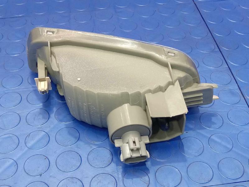 2001 Toyota Tacoma Fog/Mark/Park/Turn Light/Lamp