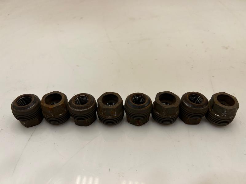 2001 GMC Savana 3500 Lug Nuts