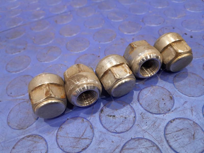 2011 Honda Pilot Lug Nuts