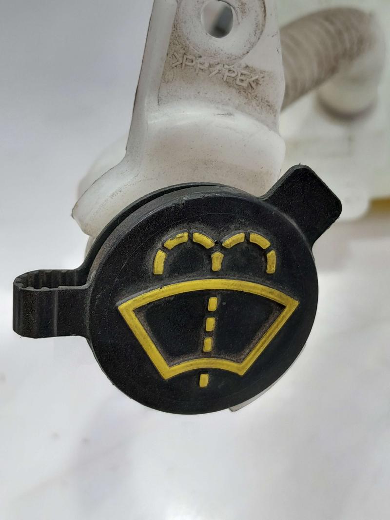 2010 - 2012 Ford Fusion Hybrid Windshield Washer Fluid Reservoir OEM BE5Z17618A