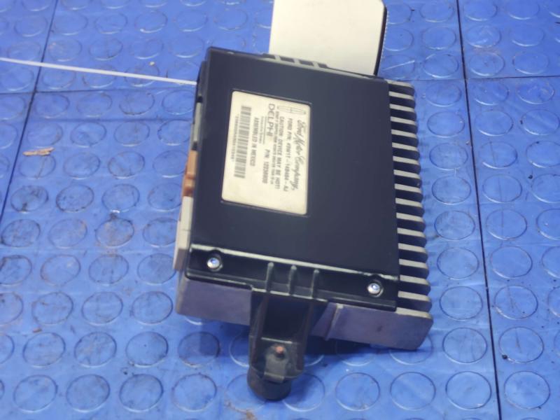 2003-2006 Lincoln Towncar Radio Amplifer Genuine OEM Part 3W1T14B484AJ