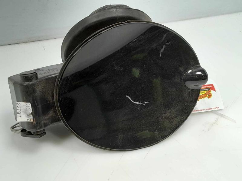 2013 - 2019 Ford Escape Fuel Filler Door Gas Flap Black UM OEM CV4Z78405A26B