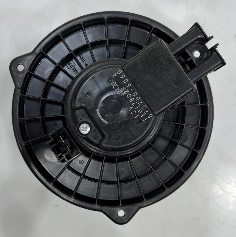 2013 - 2017 Subaru XV Crosstrek Heater AC Blower Motor Assembly OEM 72223FJ000