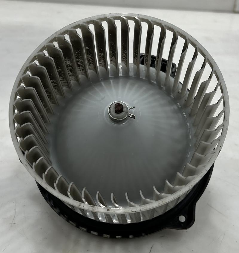 2013 - 2017 Subaru XV Crosstrek Heater AC Blower Motor Assembly OEM 72223FJ000