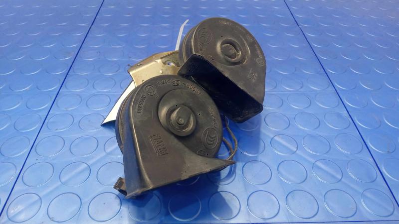 2012-2014 Ford Focus Dual Note Horn Assembly Genuine OEM Part CM5Z13832A